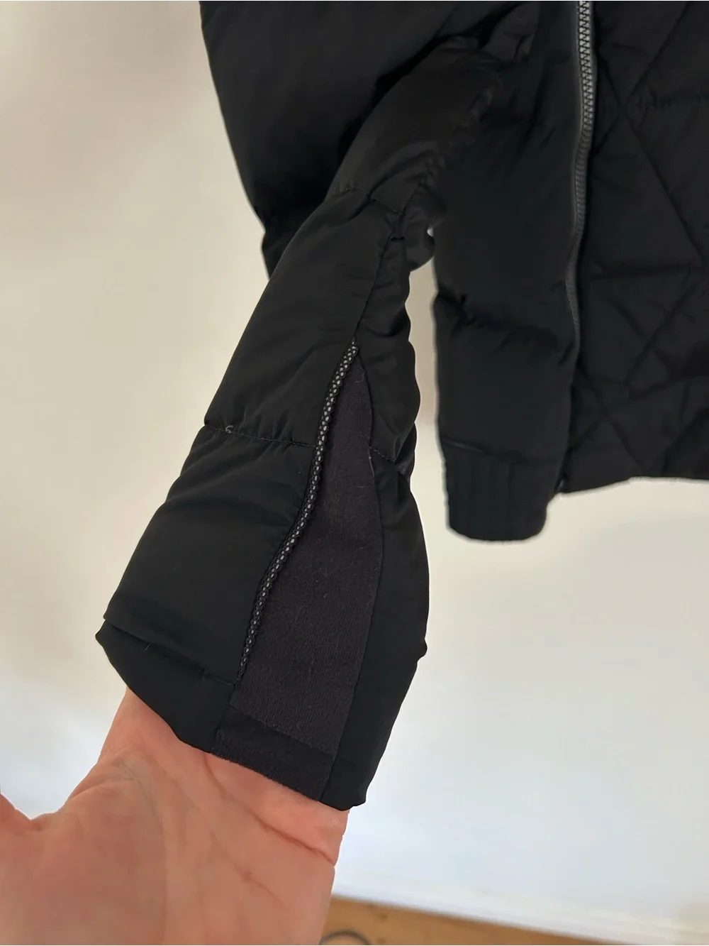 Lululemon Women’s Fluffed Up Down Pullover Hooded Jacket Black Color Size 8